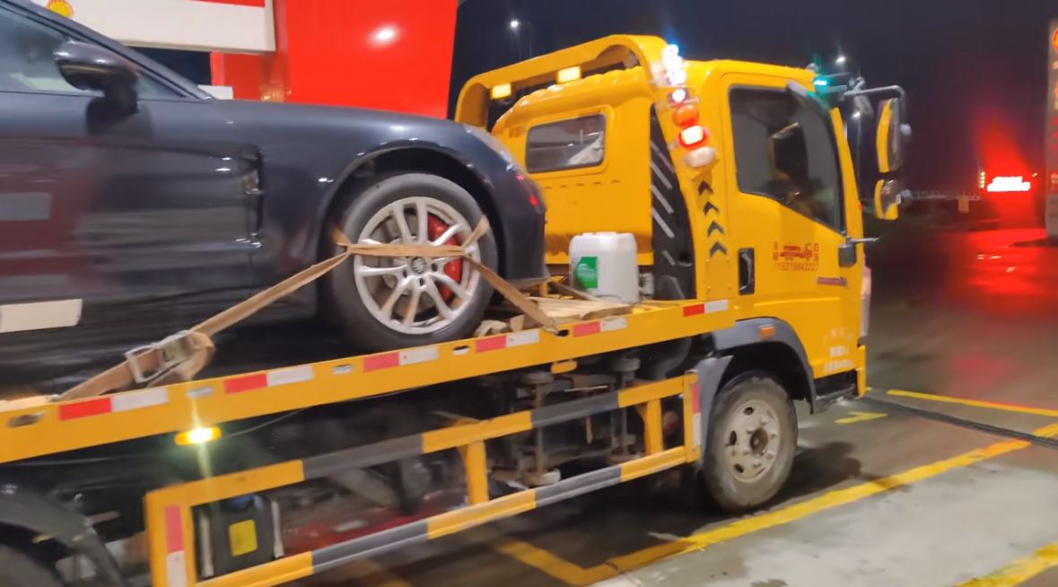 璧山行车途中遇到突发状况该如何呼叫道路救援？